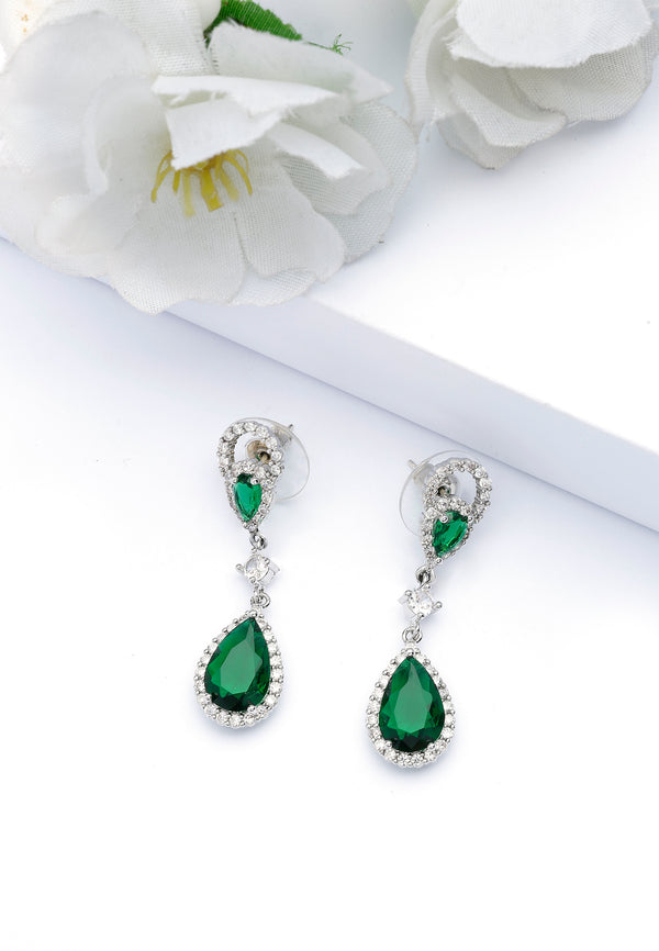 Pendientes de Gota de Lluvia Verde Atemporal